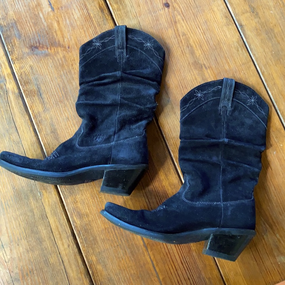 Ariat black suede leather slouch western cowboy boots. 8 1/2
